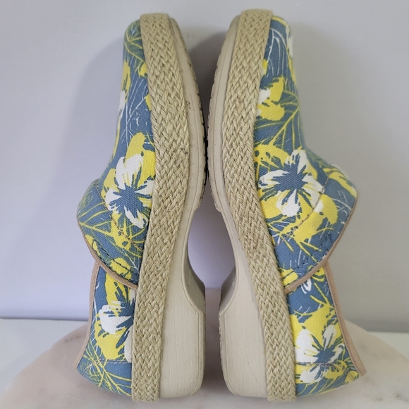 Dansko Victoria Tahiti Blue Yellow Floral Canvas Clog Women's EUR 39  US 8.5-9 - Picture 6 of 12